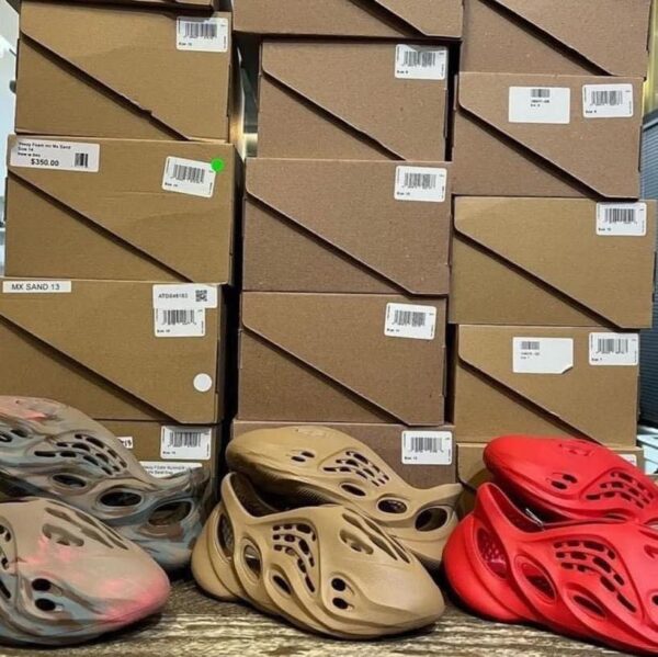 Yeezy Foam Shoes Pallets