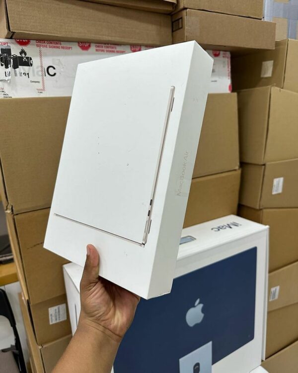 Wholesale Macbook Air Liquidation Pallets - Image 7